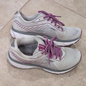 Brooks Women's Ghost 12